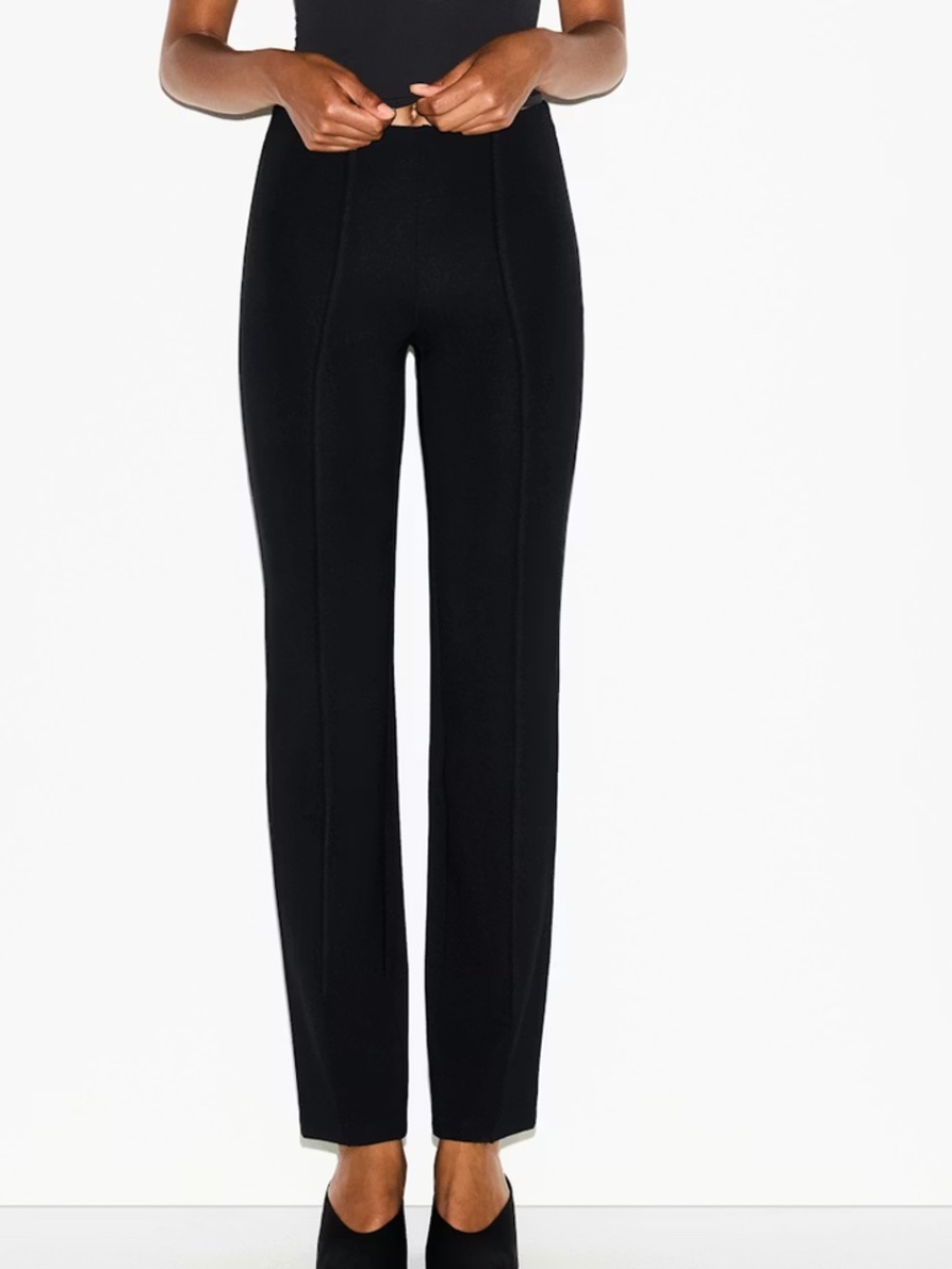 SKIMS THE ESSENTIAL COLLECTION HIGH-WAISTED PINTUCK STRAIGHT LEG PANT | OBSIDIAN
